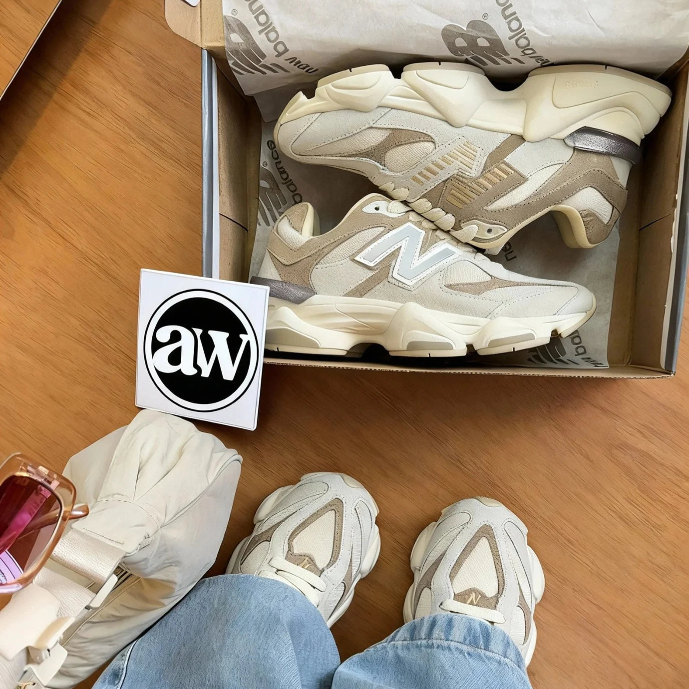 Tênis New Balance 9060 Off/Café