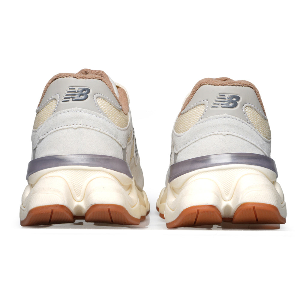 Tênis New Balance 9060 Off White/Cinza: Estilo Retrô Futurista, Conforto Robusto e Versátil