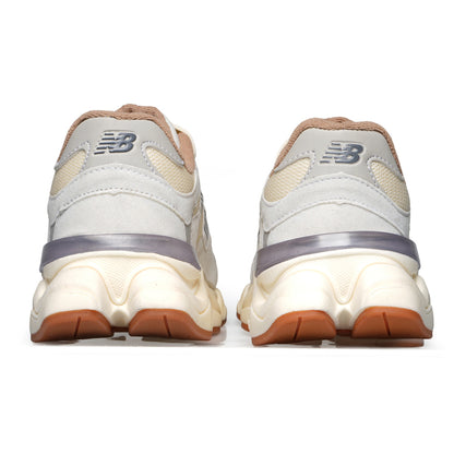 Tênis New Balance 9060 Off White/Cinza: Estilo Retrô Futurista, Conforto Robusto e Versátil